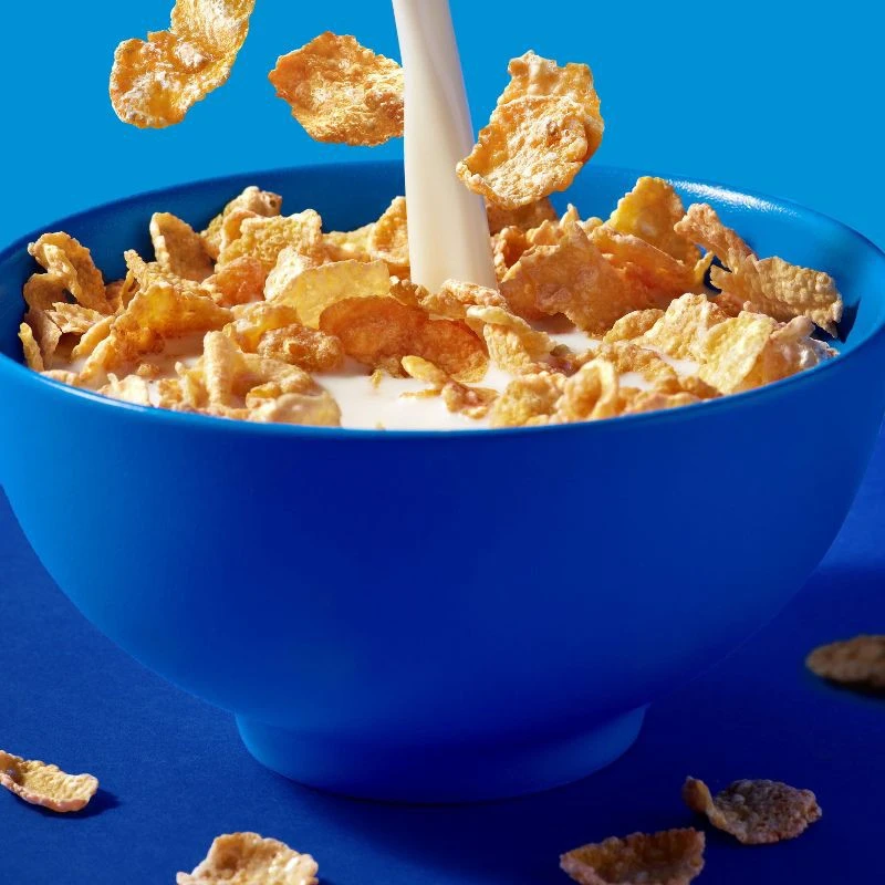 Kellogg's Frosted Flakes Original Cold Breakfast Cereal 4 Kellogg's Frosted Flakes Original Cold Breakfast Cereal - Image 2