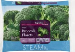 Signature Select Broccoli Florets 12 Oz -Snack Shop 1 60e137415e2ff402b3b8ddf5cd6afa70