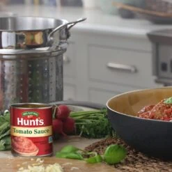 Hunt's Tomato Sauce, 8 Oz 37 Hunt's Tomato Sauce, 8 Oz -Snack Shop 13 808094a208c93214d8c810781ff31174