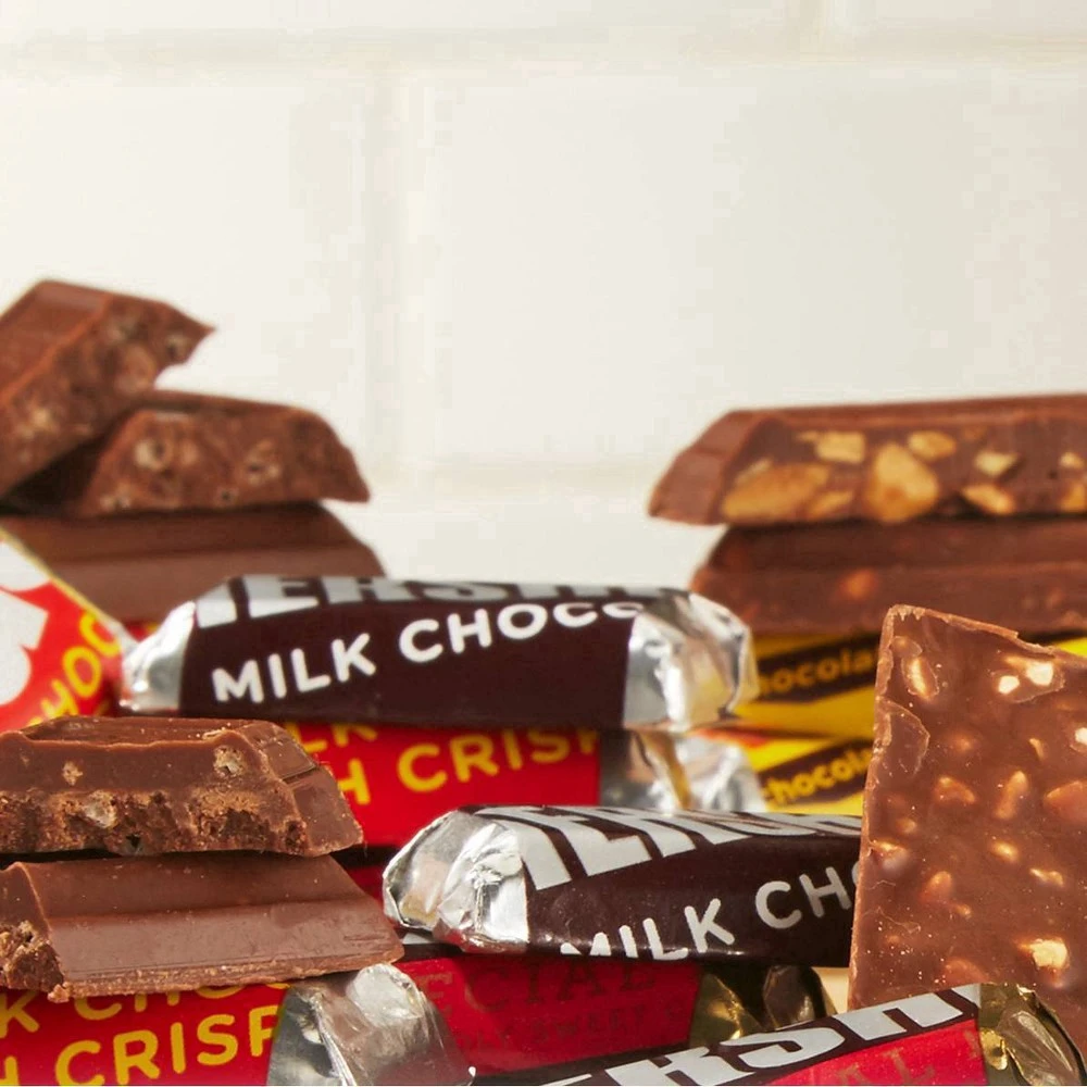 Hershey's Miniatures Assorted Chocolate Candy Family Pack, 17.6 Oz 8 Hershey's Miniatures Assorted Chocolate Candy Family Pack, 17.6 Oz - Image 6