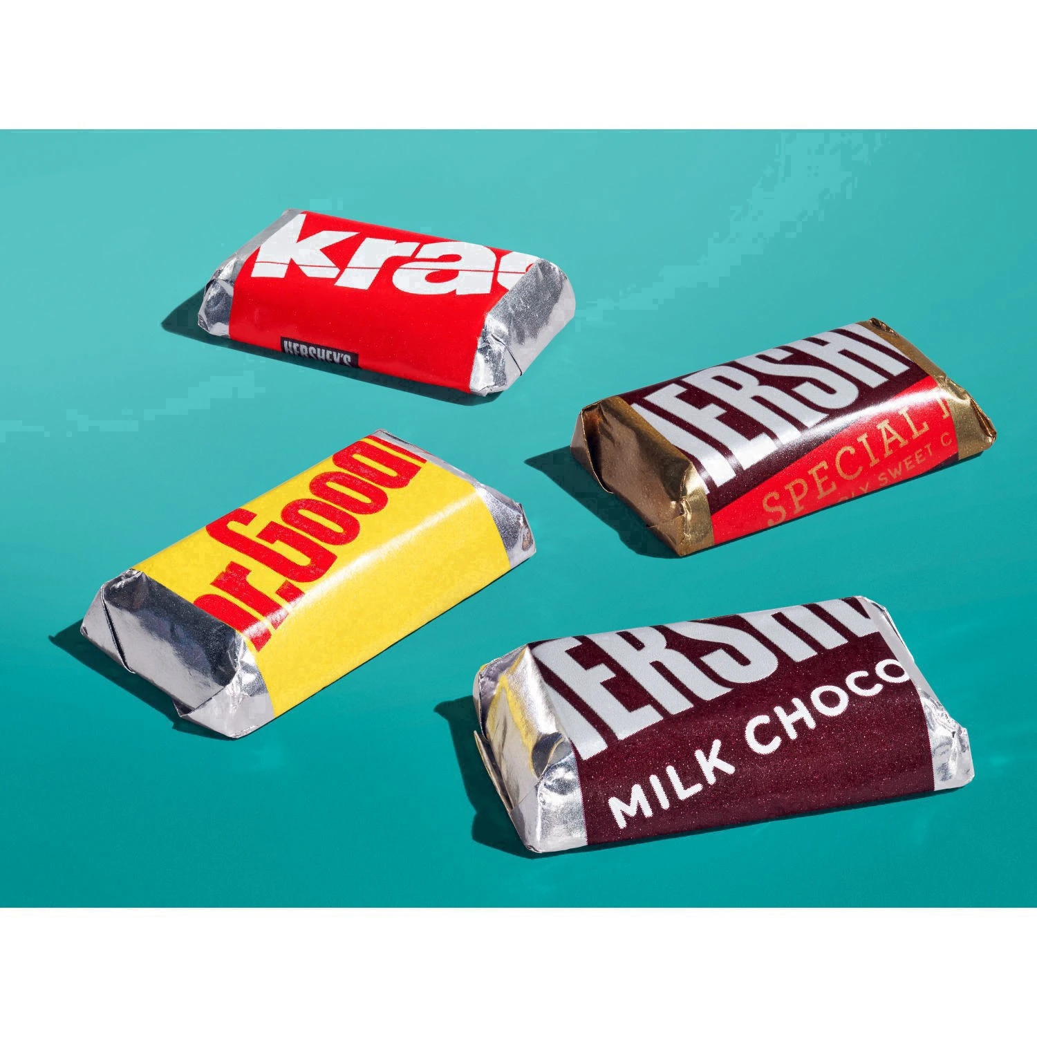 Hershey's Miniatures Assorted Chocolate Candy Family Pack, 17.6 Oz 11 Hershey's Miniatures Assorted Chocolate Candy Family Pack, 17.6 Oz - Image 9