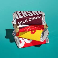 Hershey's Miniatures Assorted Chocolate Candy Family Pack, 17.6 Oz 31 Hershey's Miniatures Assorted Chocolate Candy Family Pack, 17.6 Oz -Snack Shop 65 39a470917cfbb98197309319947e9505